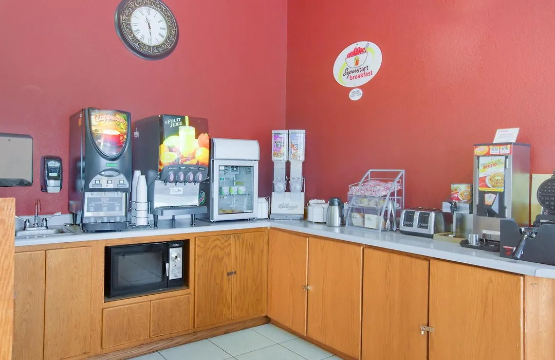 Super 8 By Wyndham Worthington Minnesota-1