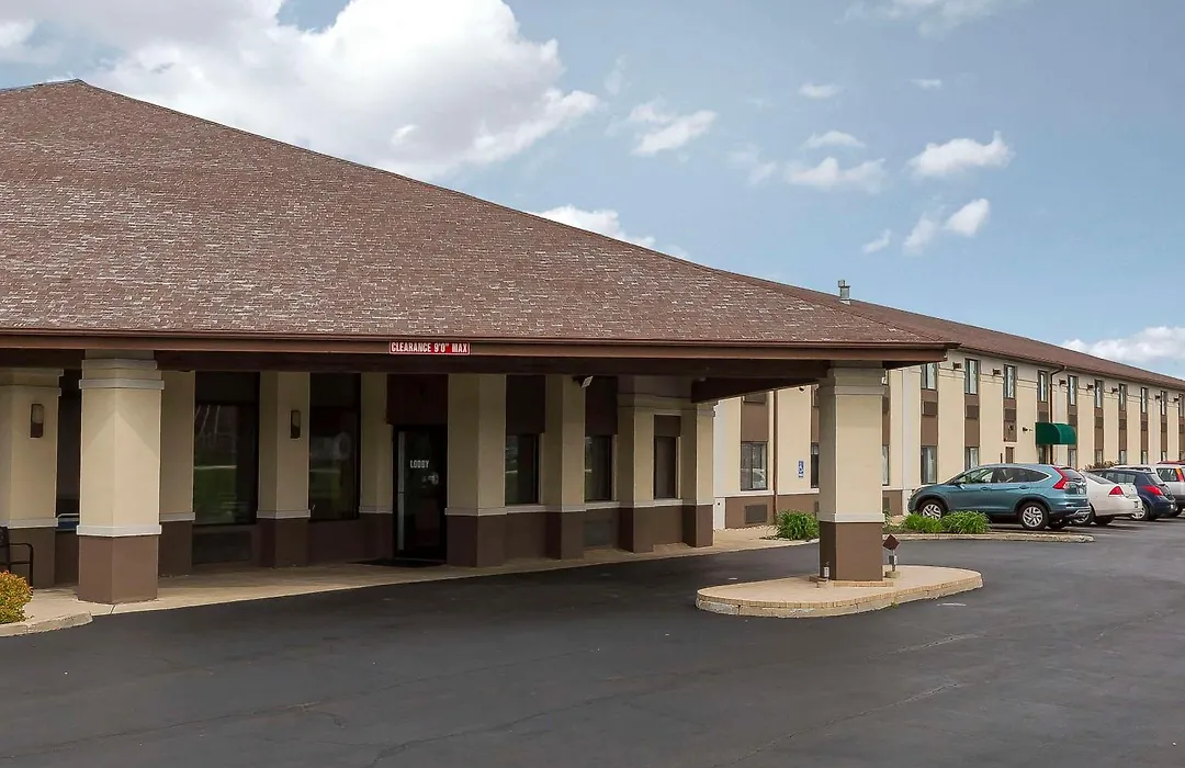 Quality Inn Sycamore - Dekalb-1