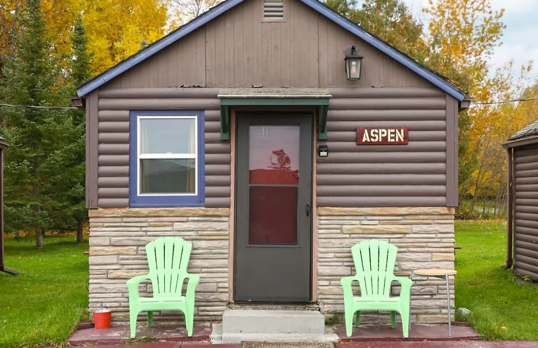 Hilltop Lodge And Cabins-1