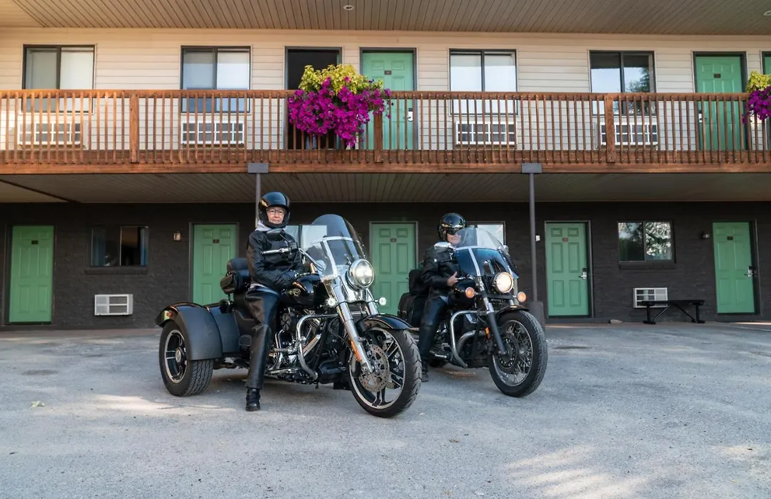 Riviera Motor Lodge-1
