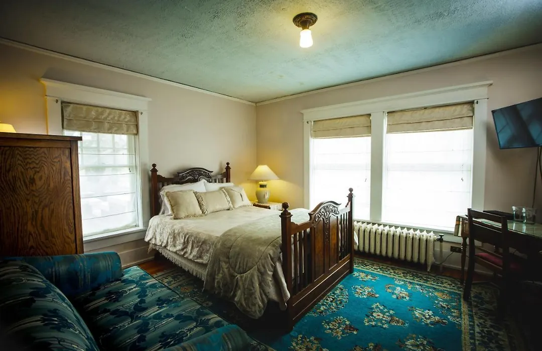 The Rogers House Inn Bed And Breakfast-1