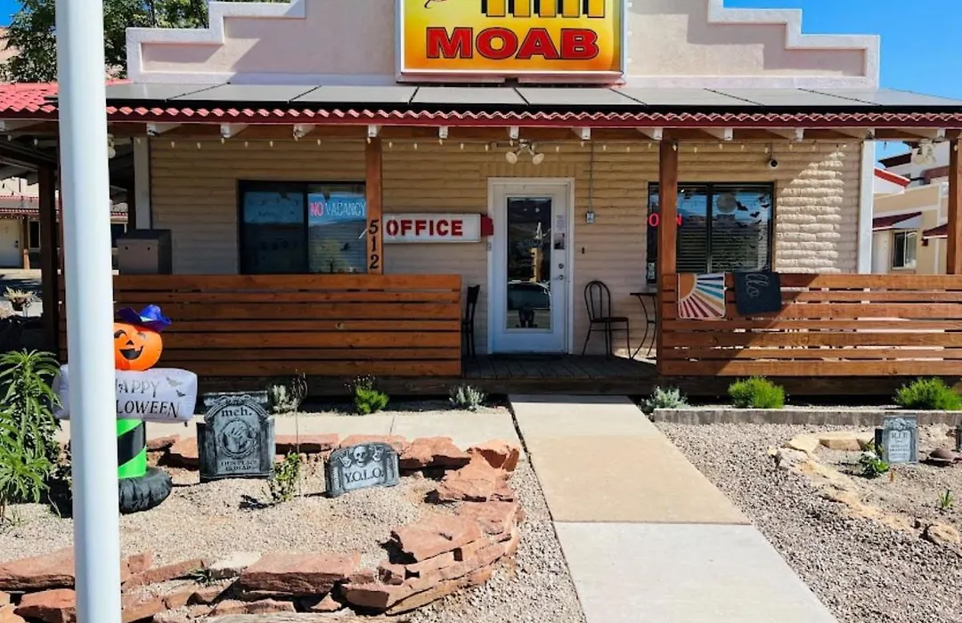 Adventure Inn Moab-1