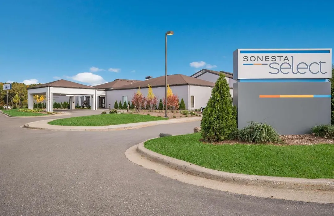 Sonesta Select Detroit Auburn Hills-1