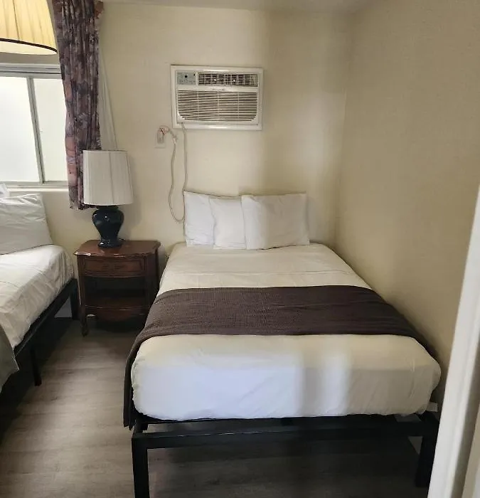 Yankee Clipper Resort Motel-1