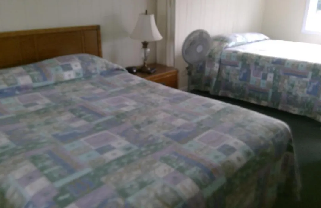 Village Green Motel-1