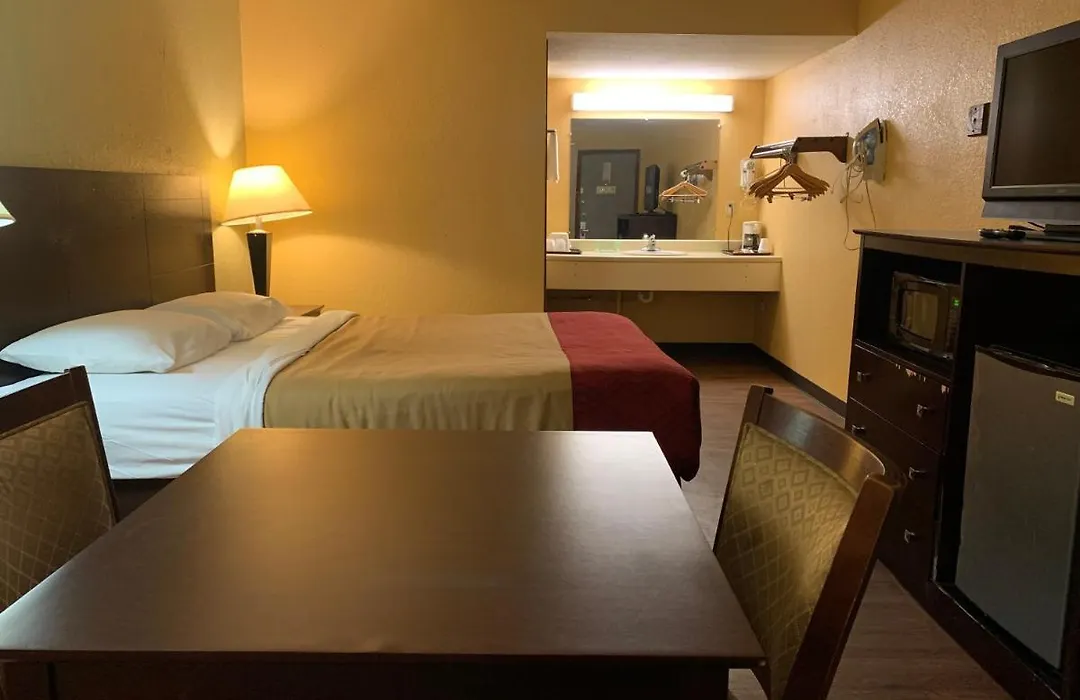 Economy Inn & Suites-1