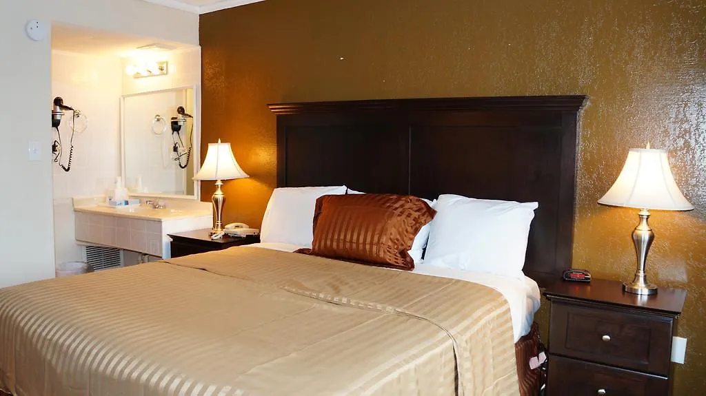 Americas Best Value Inn & Suites Kansas City-1