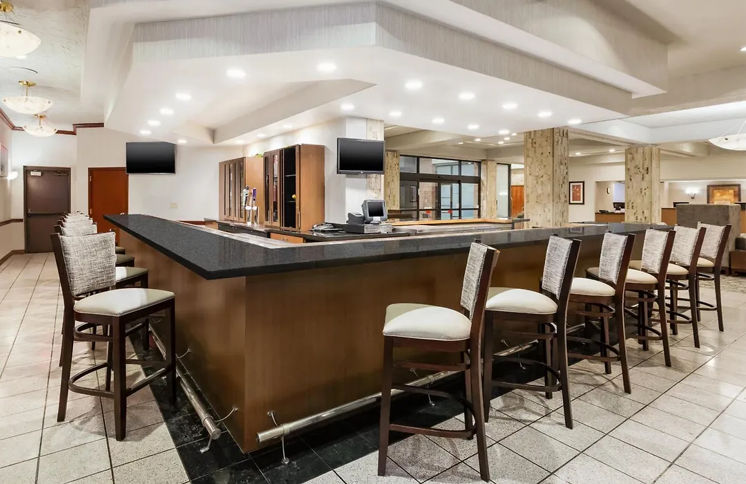 Crowne Plaza Columbus North - Worthington By Ihg-1