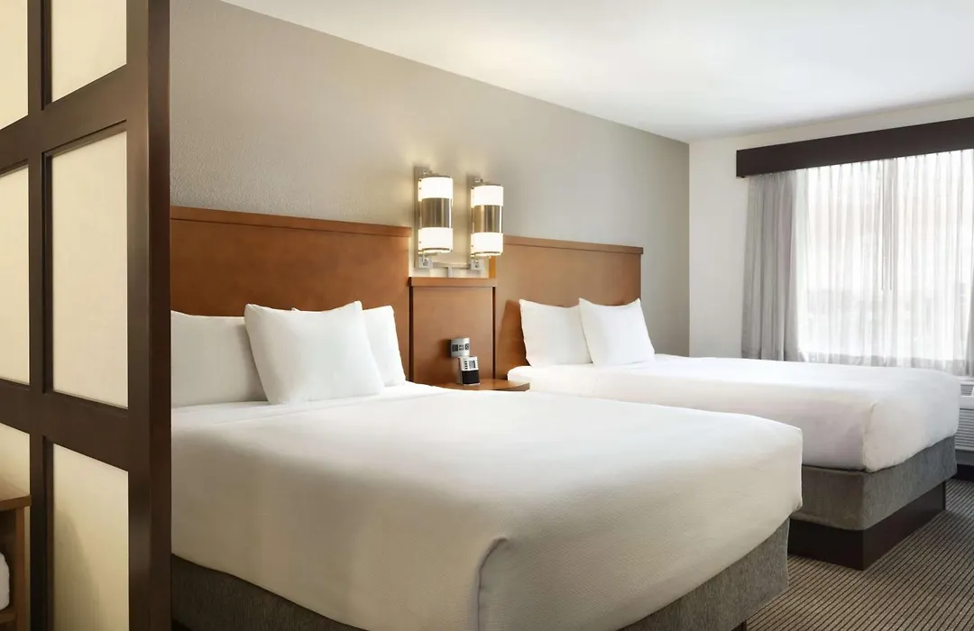 Hyatt Place Portland Airport/Cascade Station-1