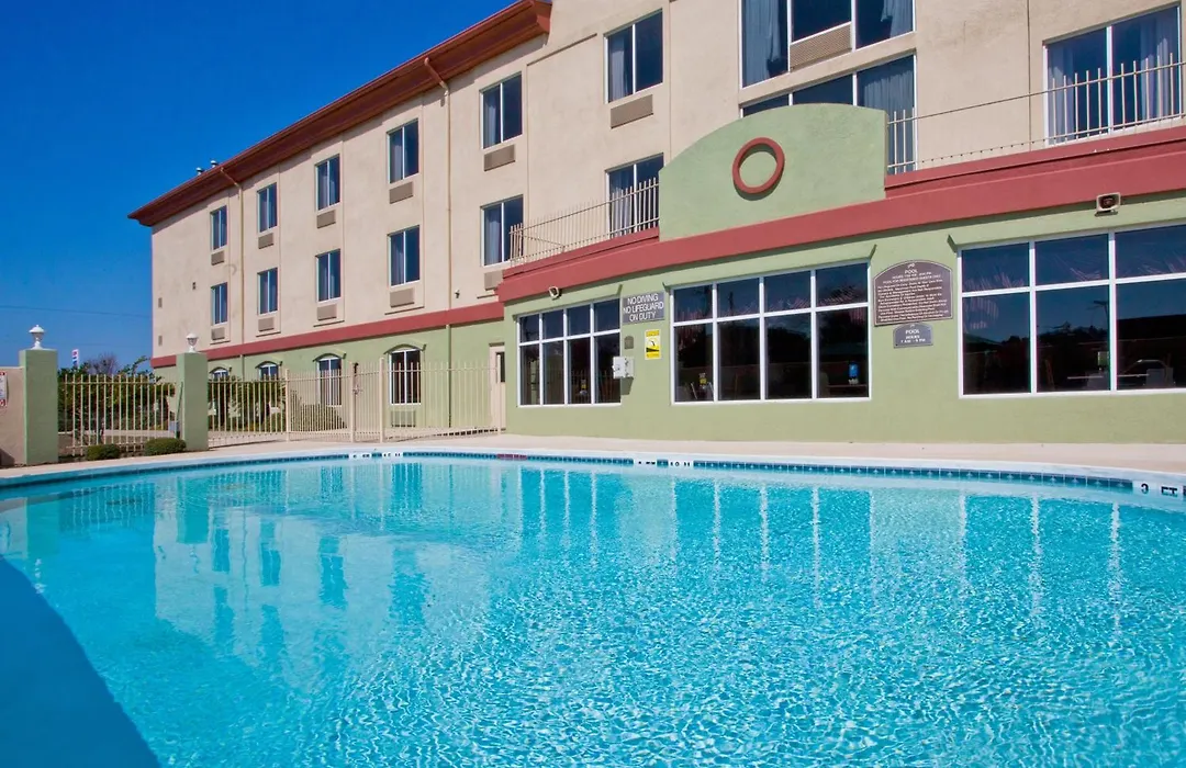 Holiday Inn Express Hotel & Suites Live Oak By Ihg-1