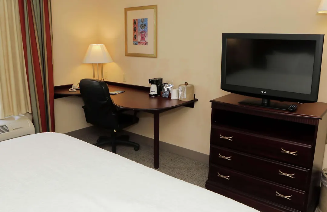 Hampton Inn By Hilton Clinton-1