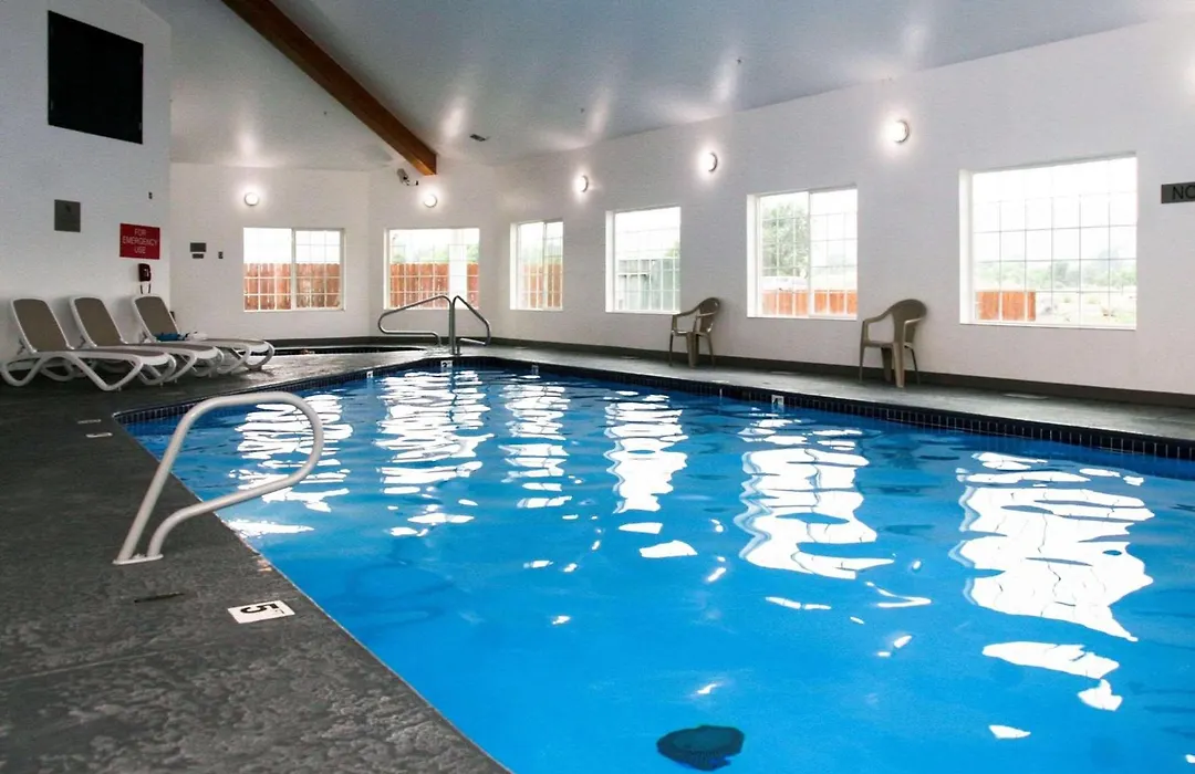 Country Inn & Suites By Radisson, Prineville, Or-1