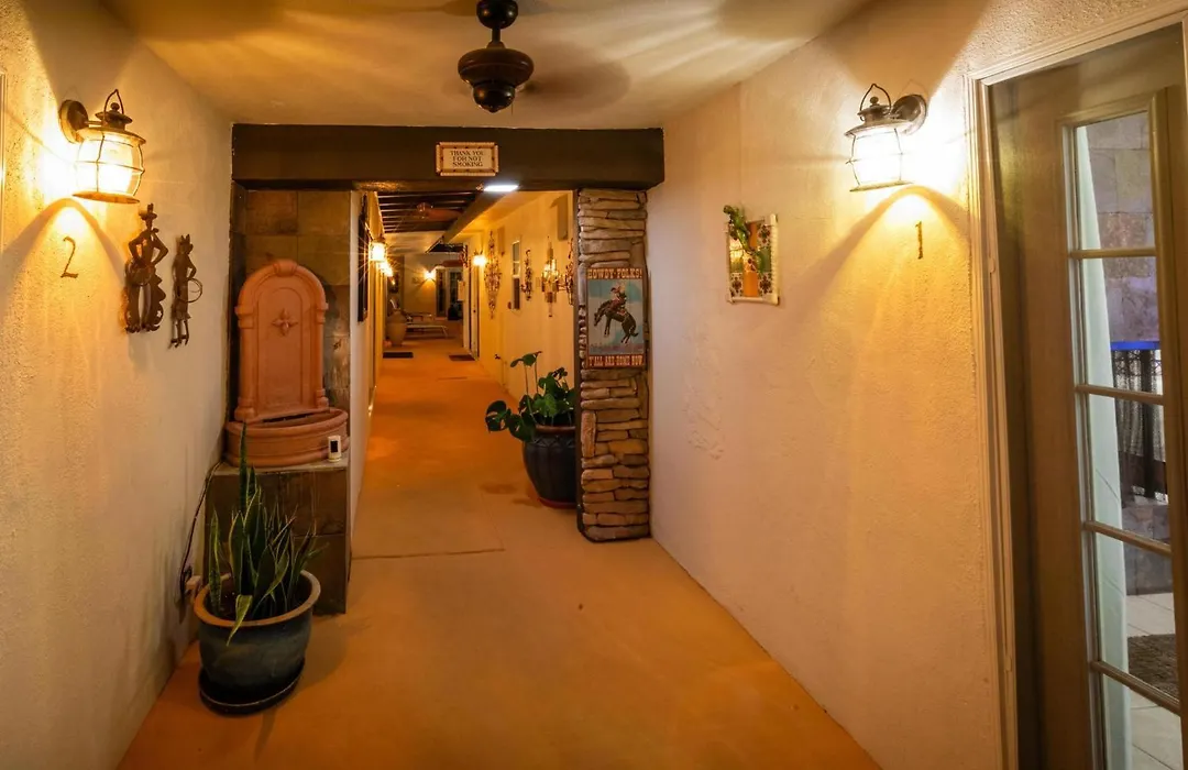 Old Ranch Inn - Adults Only 21 & Up-1