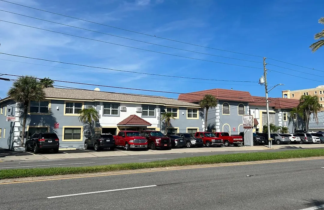 Sails Resort Motel-1
