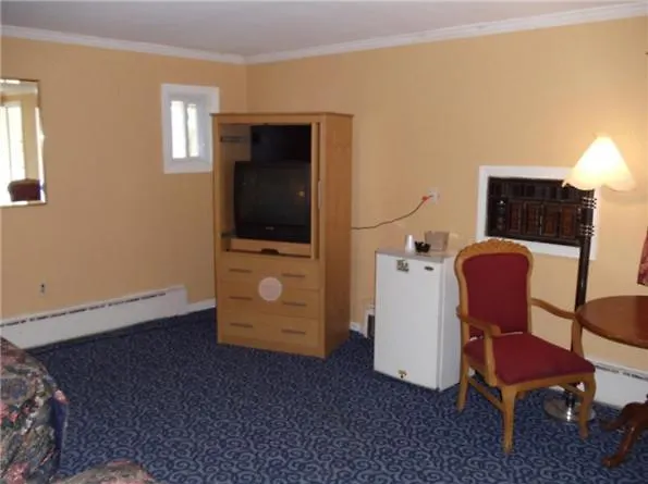 Fernwood Motel-1