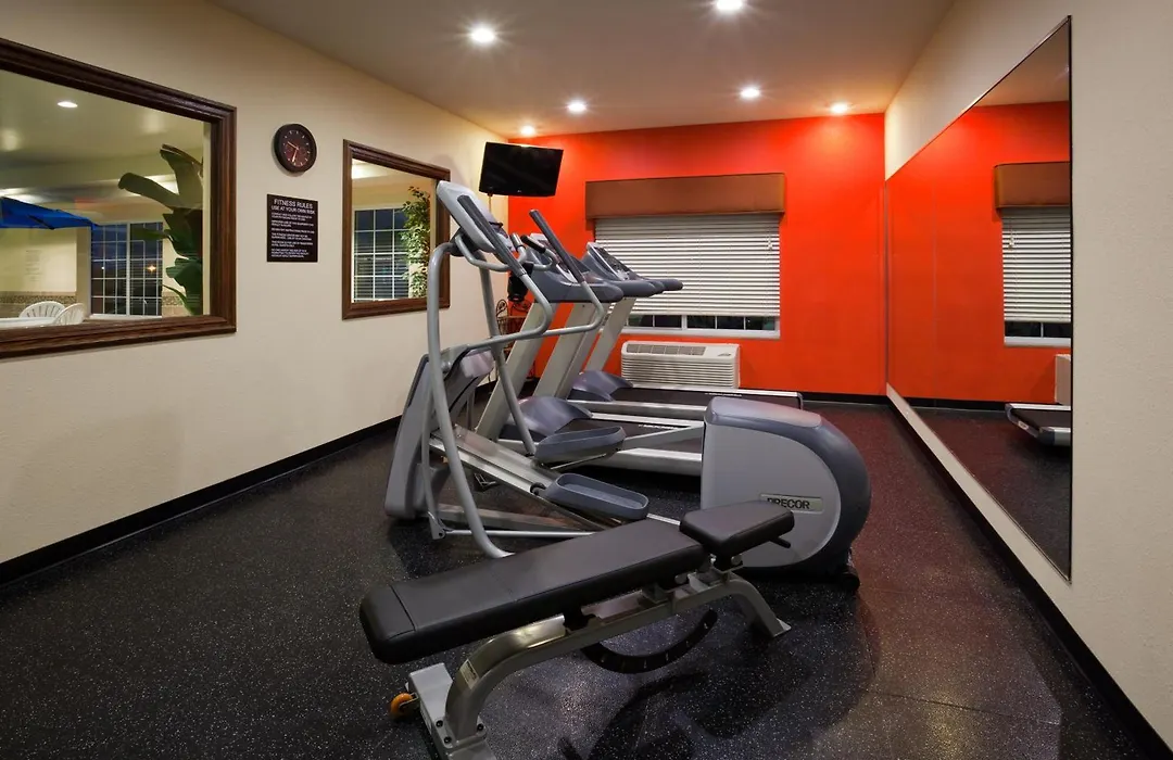 Country Inn & Suites By Radisson, Minot, Nd-1