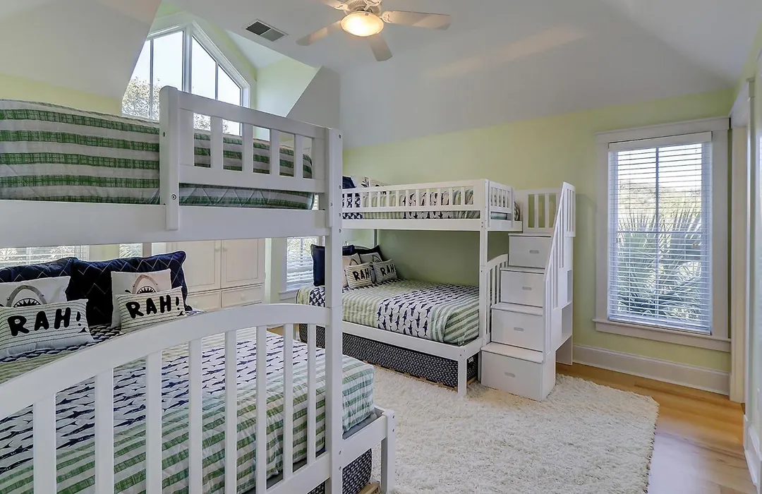 Wonderful Ocean Views! 6 Bedroom 4K 2Q 2T Fold Out Bikes & Beach Gear Included-1