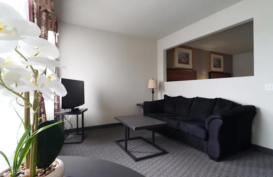 Bayvue Hotel, Resort & Suites-1