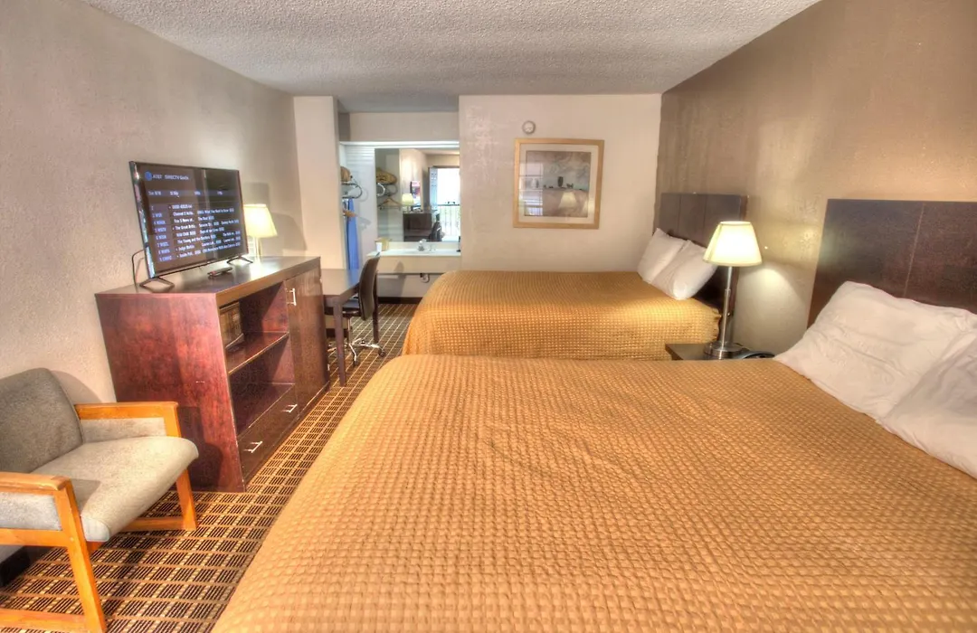 Amerivu Inn & Suites - Helen - Downtown-1