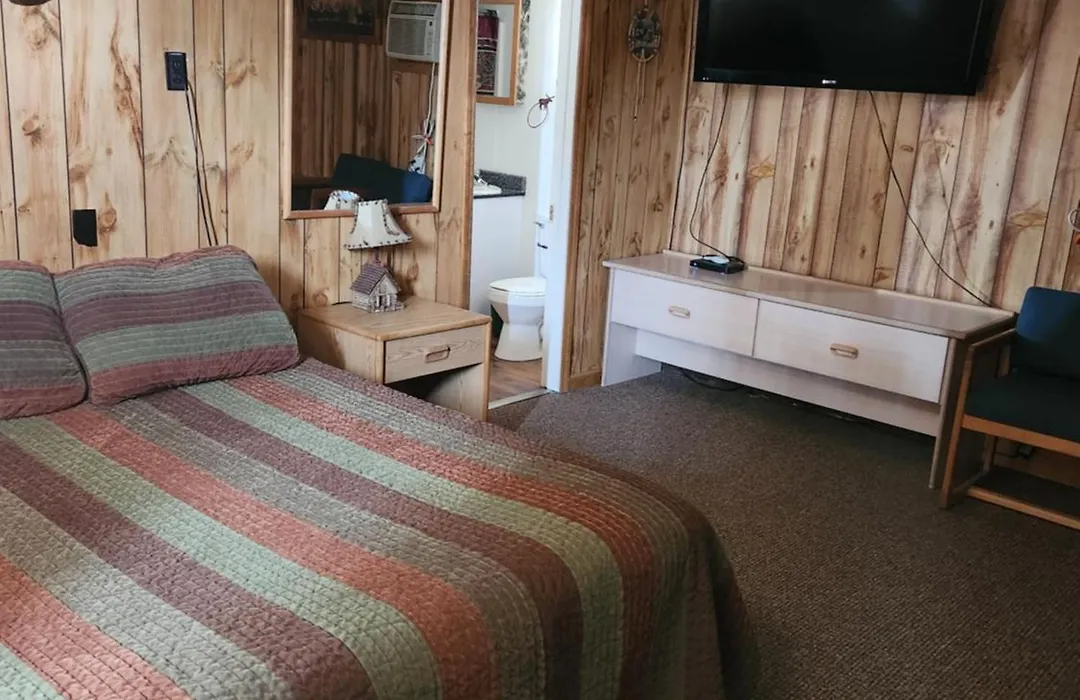 Antler Motel-1