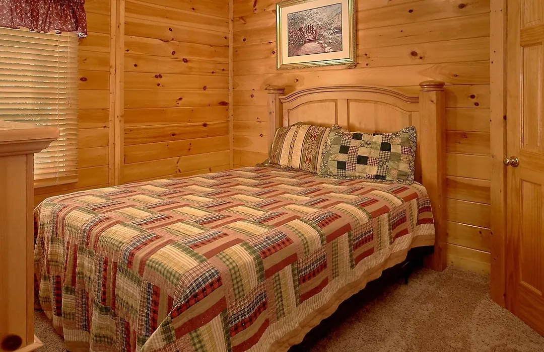 A Mountain View Theater Lodge Holiday Home-1
