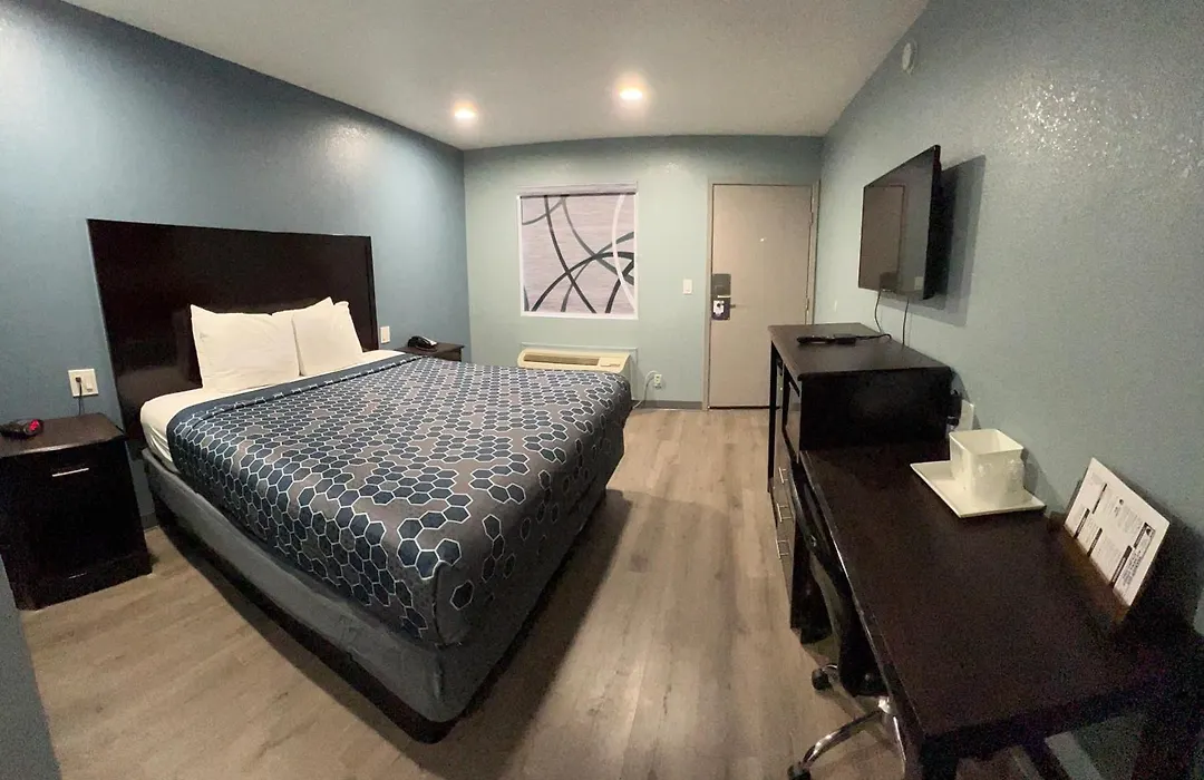 Ozark Inn-1