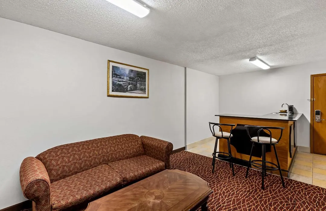 Quality Inn Marietta Near Dobbins Arb-1