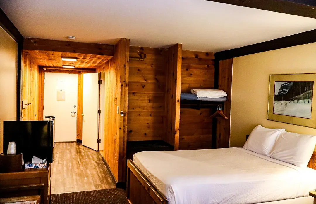 Snowy Owl Inn-1
