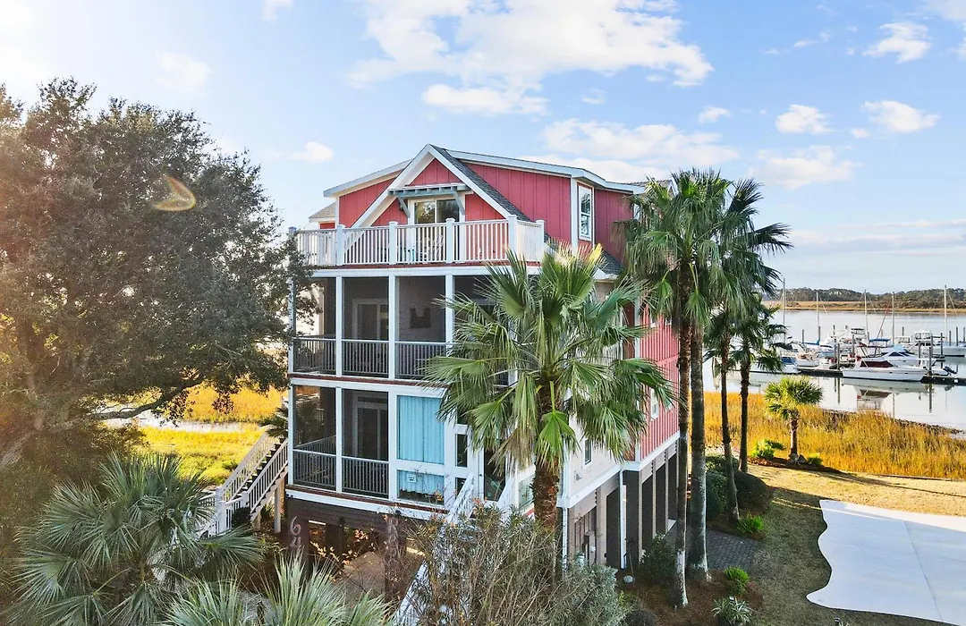 Regatta Inn - Adults Only-1