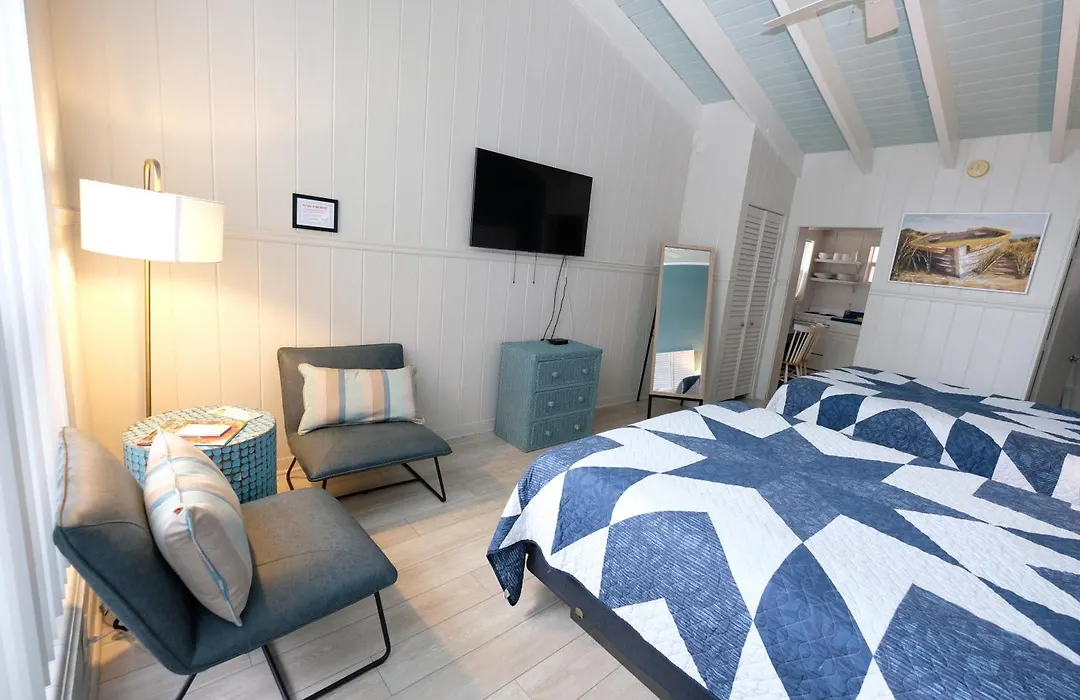 The Islander Inn-1