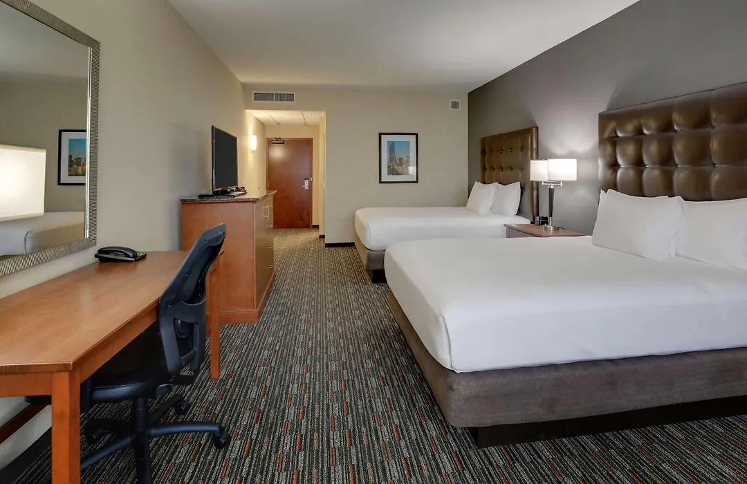 Drury Inn & Suites Charlotte Arrowood-1