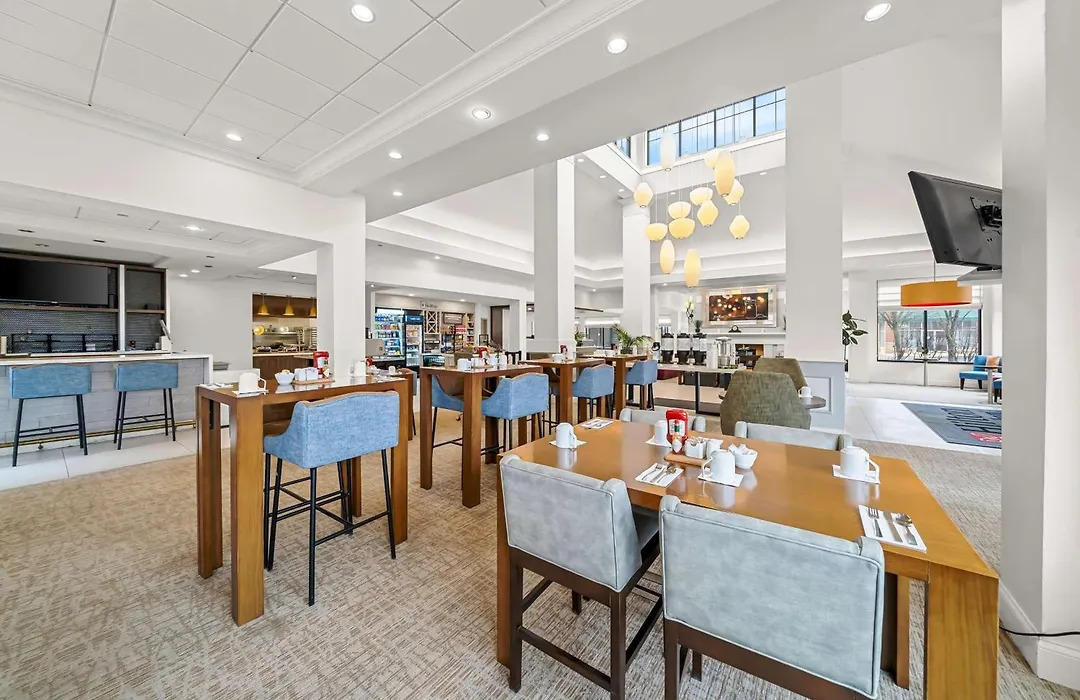 Hilton Garden Inn Plymouth-1