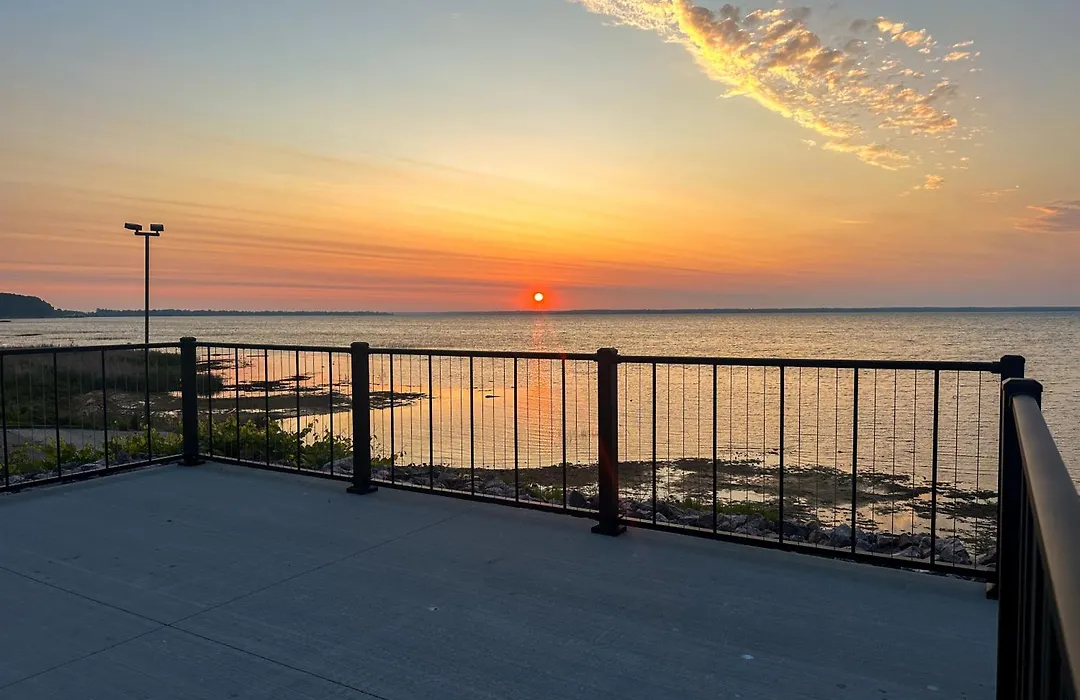 Terrace Bay Hotel - Lakefront-1
