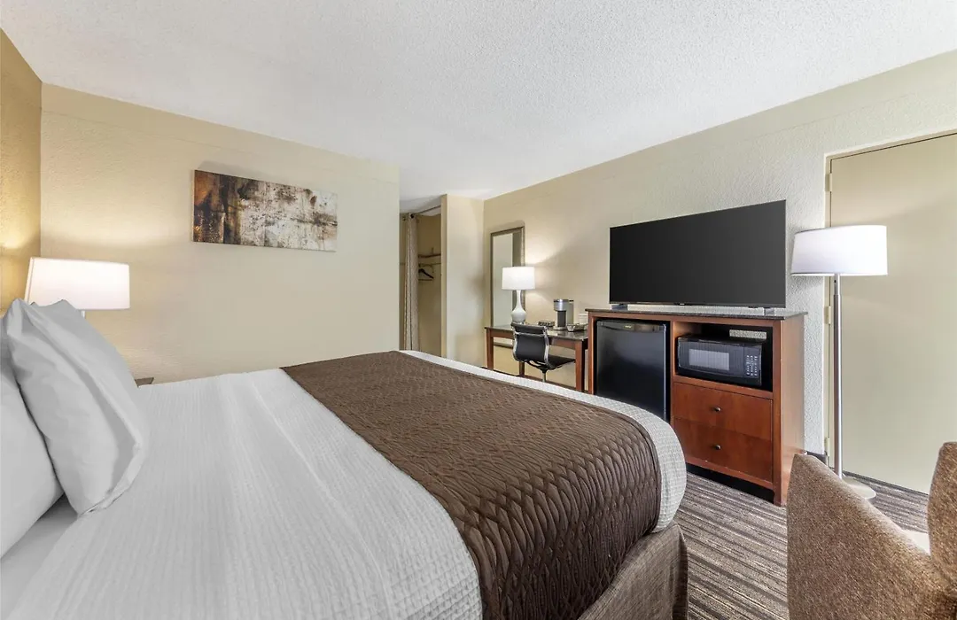 Best Western Plus North Miami-Bal Harbour-1