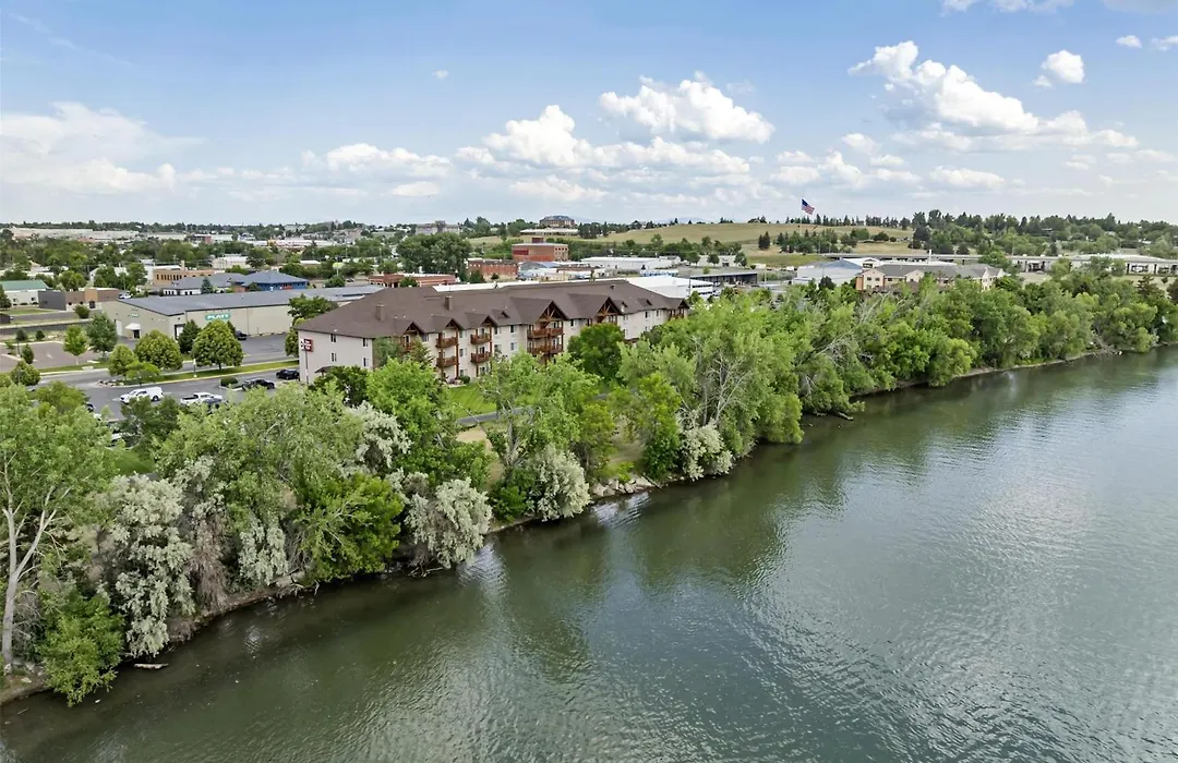 Best Western Plus Riverfront Hotel And Suites-1
