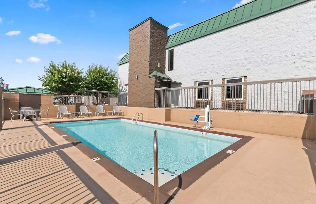 Quality Inn Hixson-Chattanooga-1
