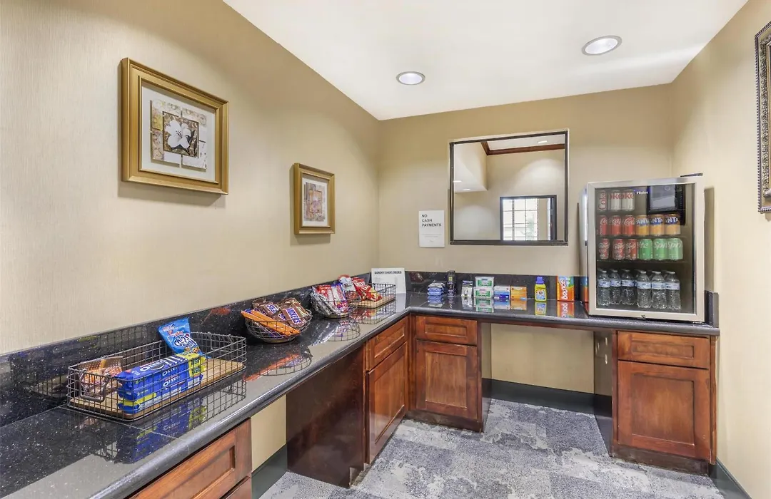 Best Western Mineola Inn-1