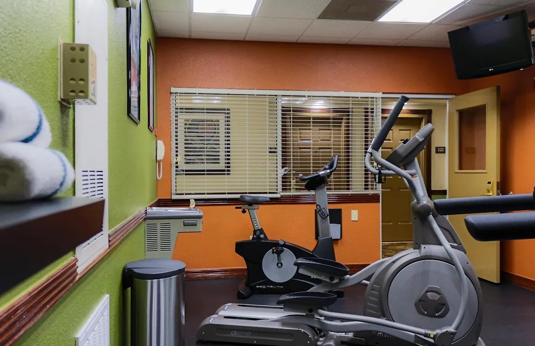 Best Western Plus Hobby Airport Inn & Suites-1