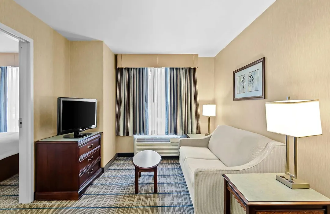 Mainstay Suites Roanoke Airport-1