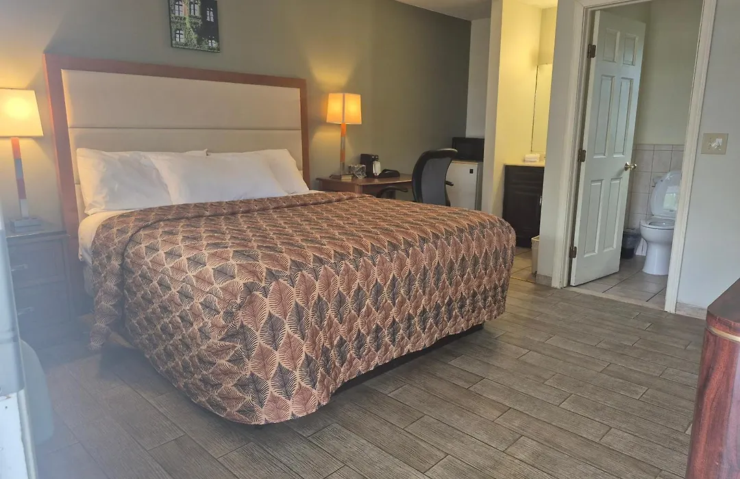 Maple Leaf Motel-1
