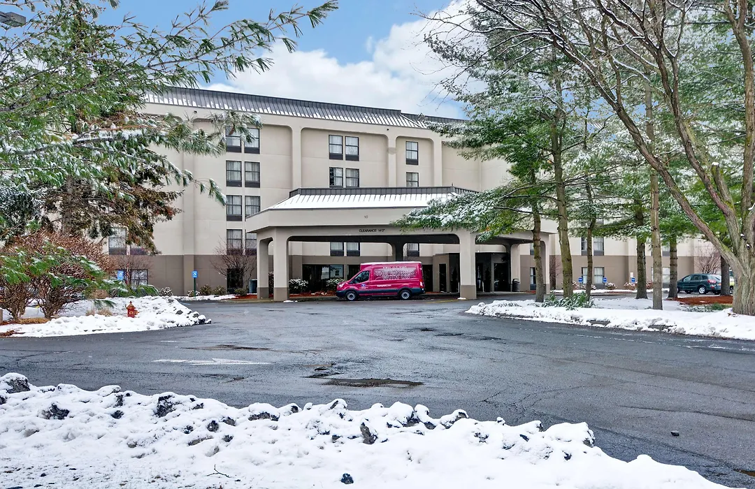 Hampton Inn Albany-Wolf Road-1