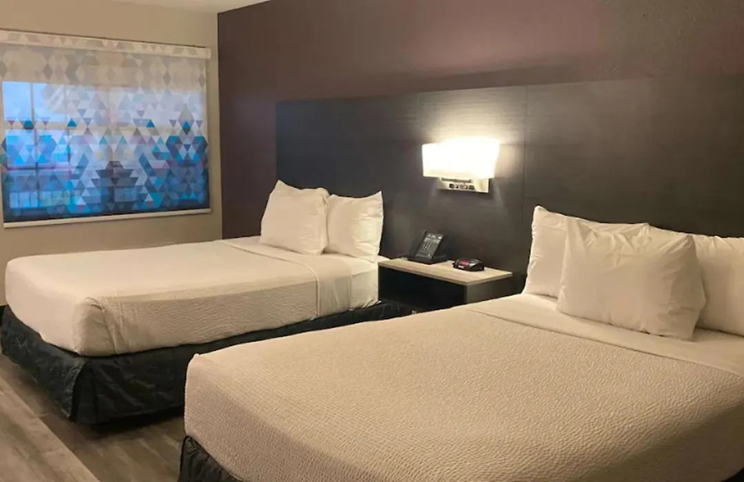 La Quinta Inn By Wyndham Bakersfield South-1