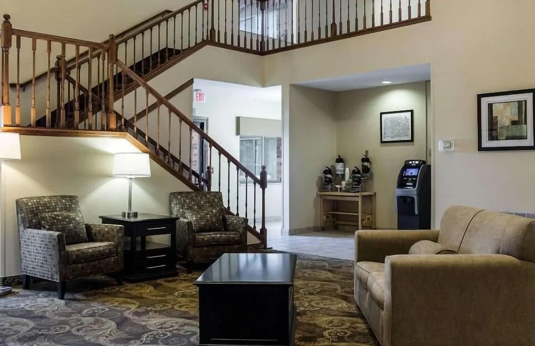 Quality Suites Near West Acres-1