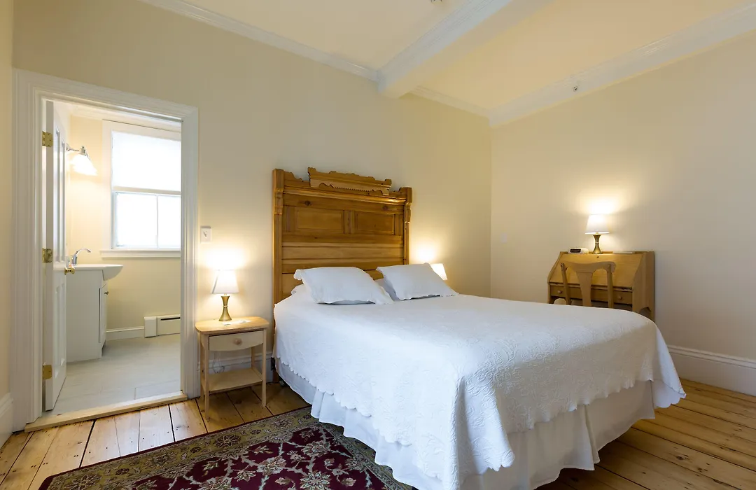 The Salem Inn-1