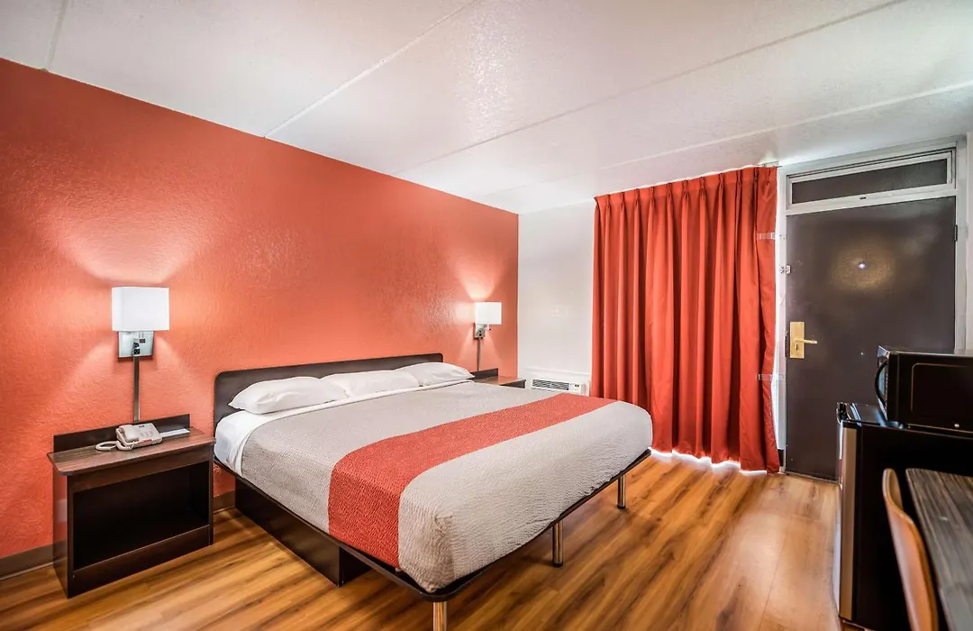 Motel 6-Henderson, Tx-1