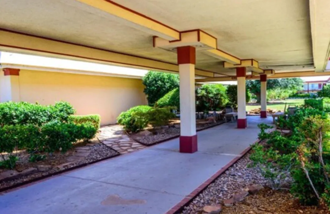 Executive Inn Hotel And Conference Center-1