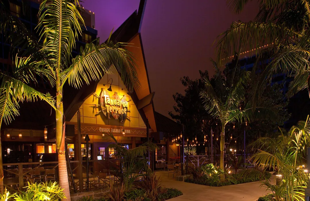 Disneyland Hotel-1