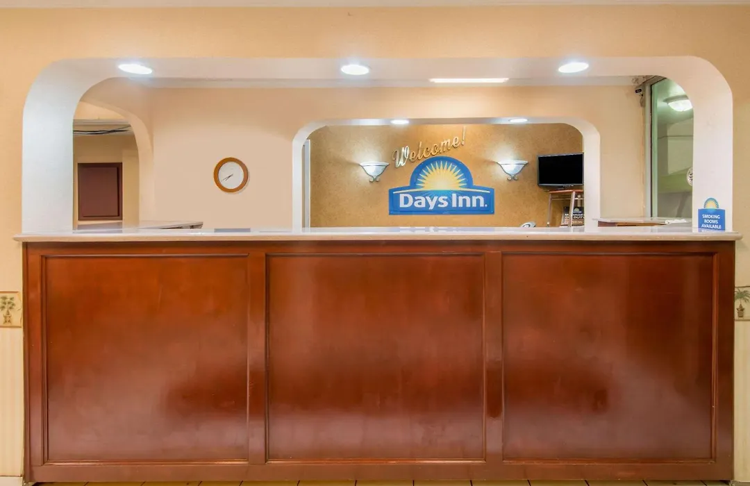 Days Inn By Wyndham Shorter-1