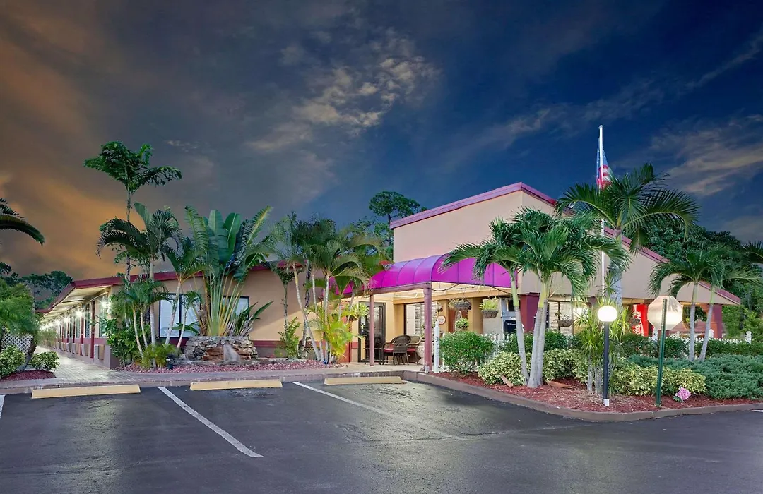 Knights Inn Port Charlotte-1