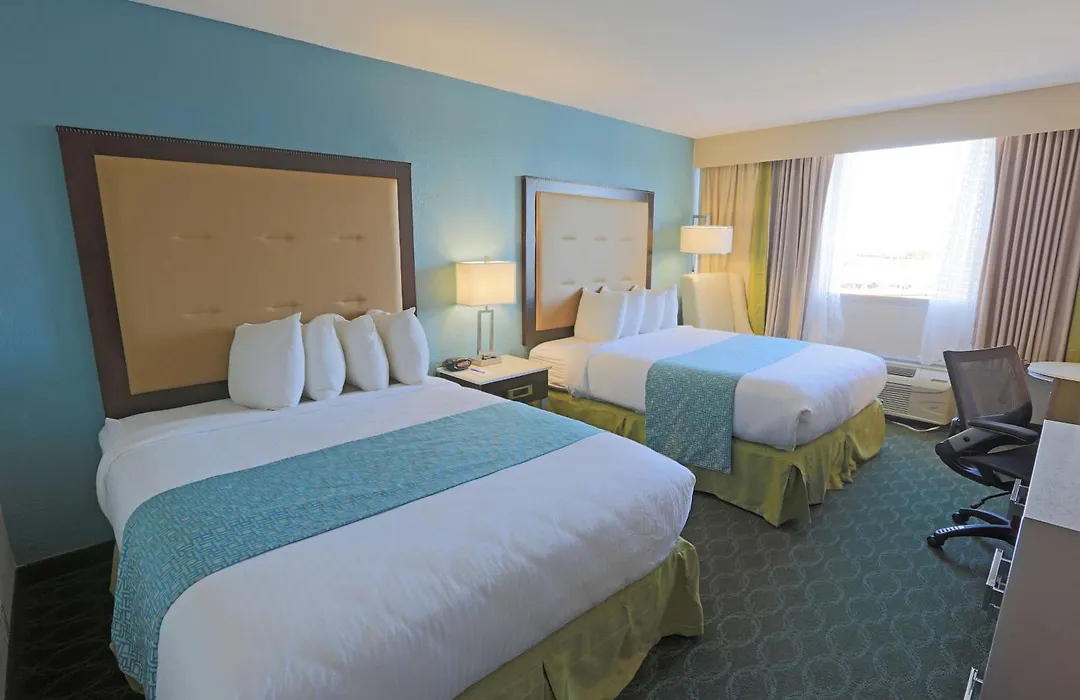 Wyndham Garden Kenosha Harborside-1